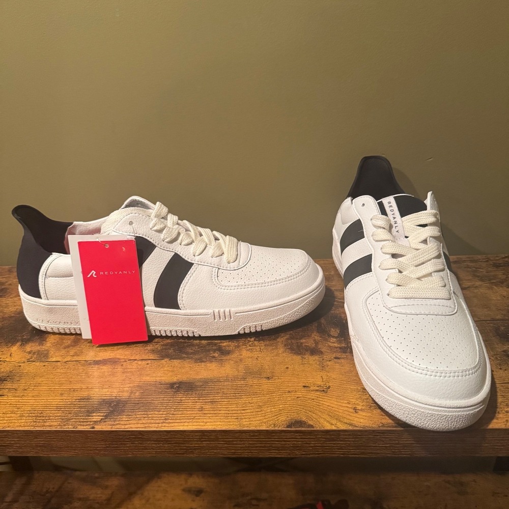 REDVANLY Contender Mens Size 11 White Black Stripe Spikeless Golf Shoes NEW
